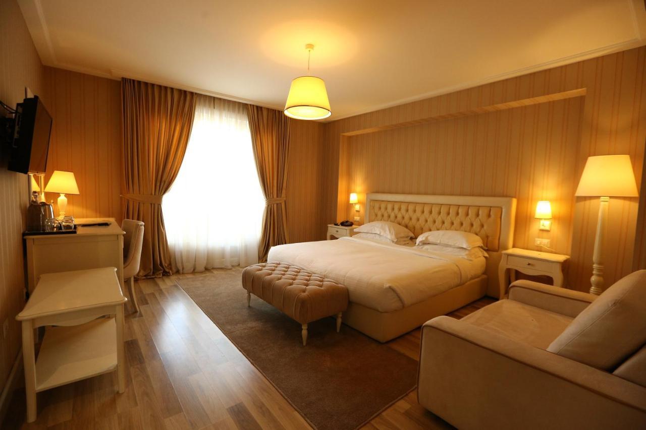 Palace Hotel & Spa Durrës Dış mekan fotoğraf